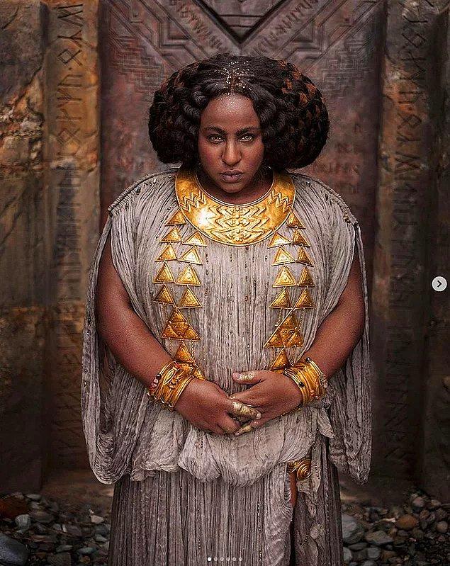 2022'nin Merak Edilen Dizisi "Yüzüklerin Efendisi: Güç Yüzükleri"ndeki Siyahi Elf Karakteri Tartışma Yarattı