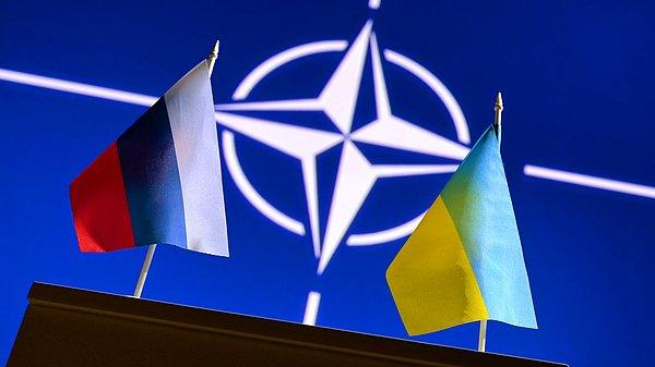 NATO her ne kadar Rusya'yla nükleer silahlanma yarışına girmeyi reddetse de Rusya'nın Ukrayna'da yaptıkları Avrupa'nın nükleer düzenini bozdu.