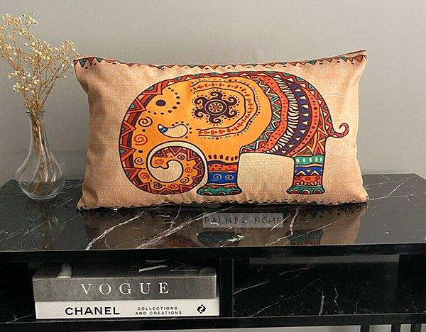 2. Tatlış çift taraflı fil desenli dekoratif yastık.