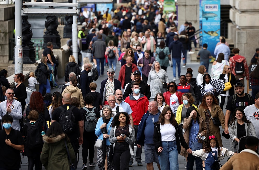 İngiliz Bilim İnsanları Uyardı: 'Sıradaki Varyant İnsanların Üçte Birini Öldürebilir'