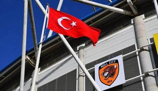 Hull City'nin Stadyumuna Türk Bayrağı Asıldı!