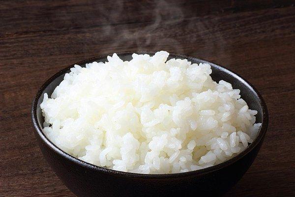 İshali anında kesen yiyeceklerden biri de yağsız pirinç lapası. Korkmadan tüketin!