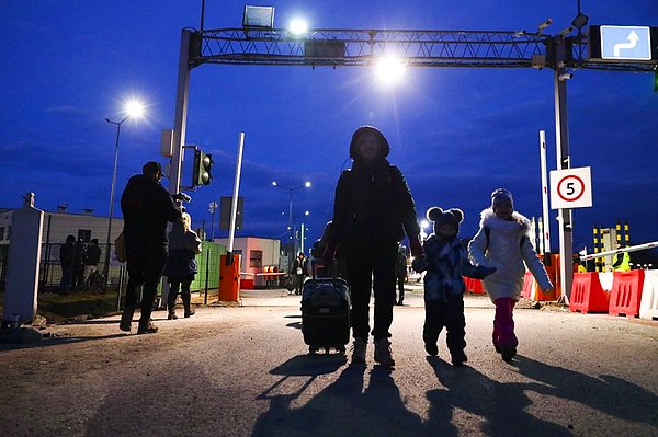 Polonya, Ukrayna sınırından pasaportu olmayanlar dahil herkesin geçeceğine dair garanti vermişti.