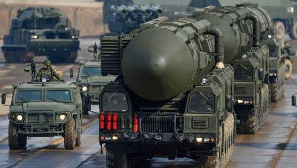 16.15 Putin, NATO'nun agresif açıklamaları üzerine 'Rus Nükleer Caydırıcı Kuvvetleri'ne 'yüksek alarma' geçme emri verdi.