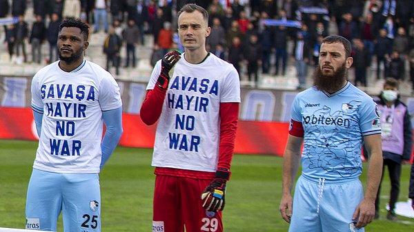 Takım kaptanı Aykut Demir'in ise formayla çıkması sosyal medyada tartışma yarattı.
