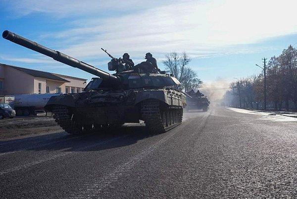 Putin'in emriyle Rusya'nın Ukrayna'yı işgale başlamasının ardından Rus güçleriyle Ukrayna askerleri arasında çatışmalar tüm şiddetiyle sürüyor.