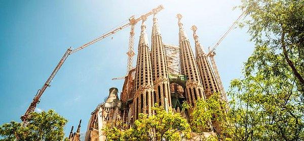 12. Sagrada Familia (1882) - Antoni Gaudi