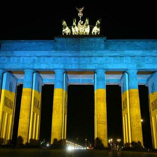 10. Almanya, Berlin, Brandenburg Kapısı.