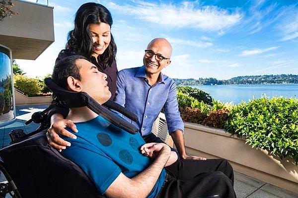 7. Microsoft Yönetim Kurulu Başkanı ve CEO'su Satya Nadella'nın oğlu Zain Nadella, 26 yaşında yaşamını yitirdi. Serebral palsi hastası olarak dünyaya gelen Zain, yaşadığı süre boyunca Seattle Çocuk Hastanesi'nde tedavi gördü.