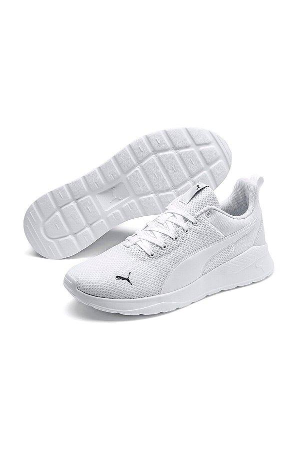 3. Puma unisex beyaz sneaker ayakkabı, rahatlığına düşkün olanlar için güzel bir tercih olabilir.