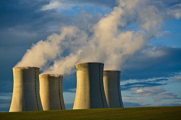 Rusya ile gündemimize giren nükleer enerji santralleri kafada birçok sorunun oluşmasına sebep oldu. Nükleer güç hakkında farklı düşünceler mevcut.