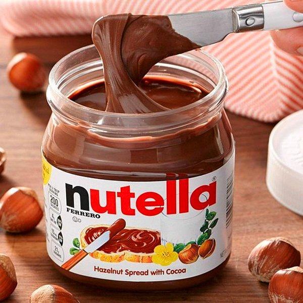 Yetiştirilen her dört fındıktan biri Nutella'ya gider. Nutella o kadar popüler ki dünyadaki tüm fındığın %25'i Nutella üretilsin diye satın alınır!
