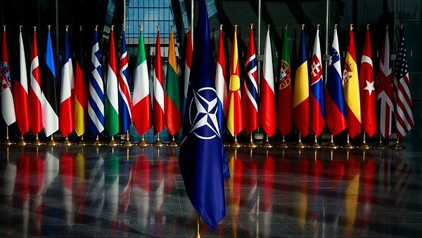 "NATO'nun doğu kanadını güçlendirmemiz gerekiyor"