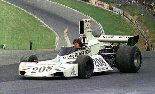 27 Nisan 1975'te kariyerinin 2. F1 yarışında puanla tanıştı Lombardi. Ama bu yarışın trajik bir hikayesi var.