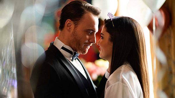 Kerem Bürsin ve Hande Erçel Ayrıldı mı?