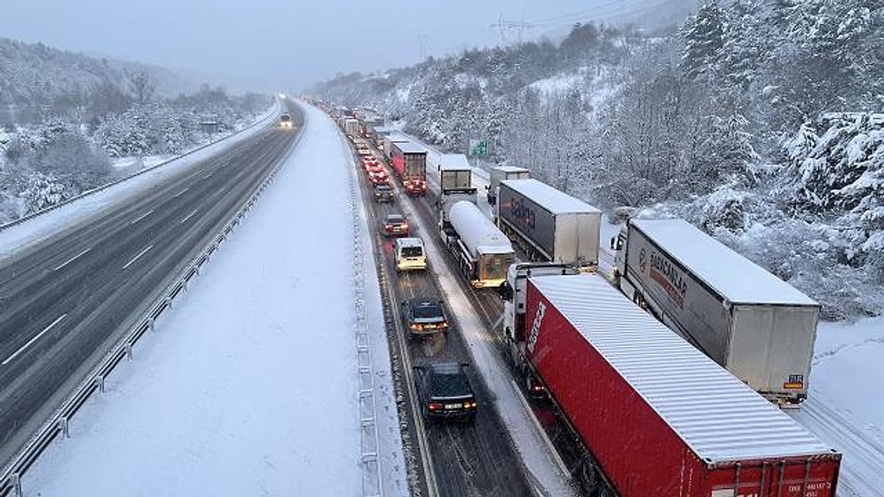 TIR ve Kamyonların İstanbul'a Girişi Durduruldu