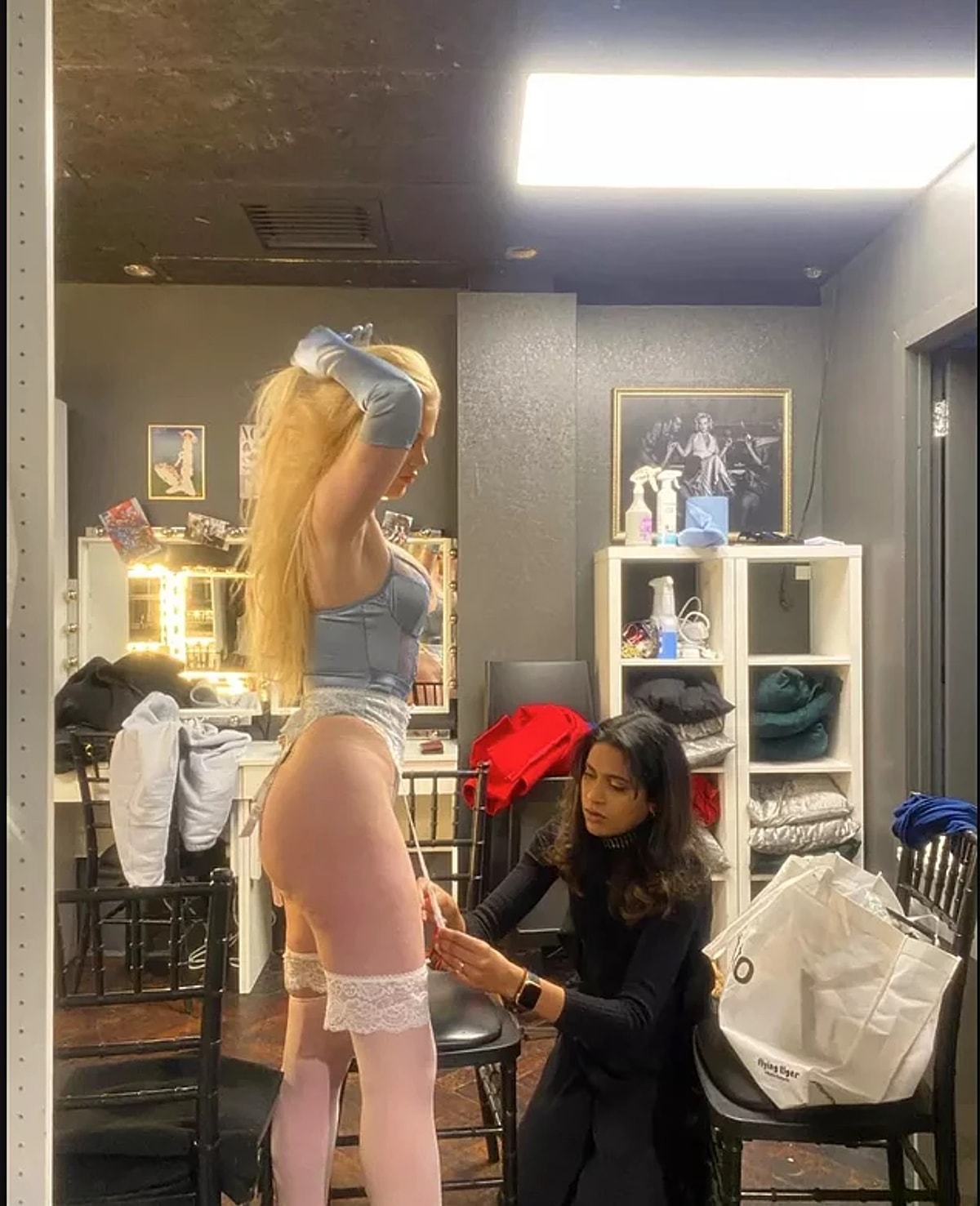 16. Yeni klibi için seksi görüntülerini paylaşan Serel Yereli, kendisine yo...