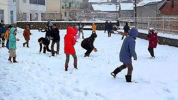 Rize ve Ağrı'da Okullar Tatil mi?