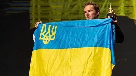 Benedict Cumberbatch Ukraynalı Sığınmacılara Evinin Kapılarını Açtı! Ukrayna İçin Bayrak Dalgalandırdı!