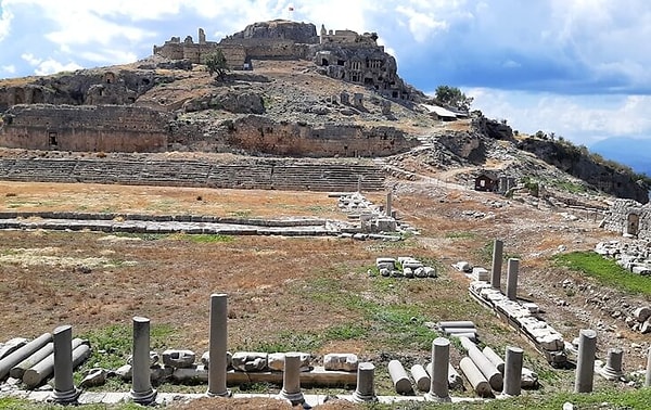 Saklıkent Millî Parkı'ndan söz ediyorken etrafındaki güzelliklerden bahsetmezsek olmaz!