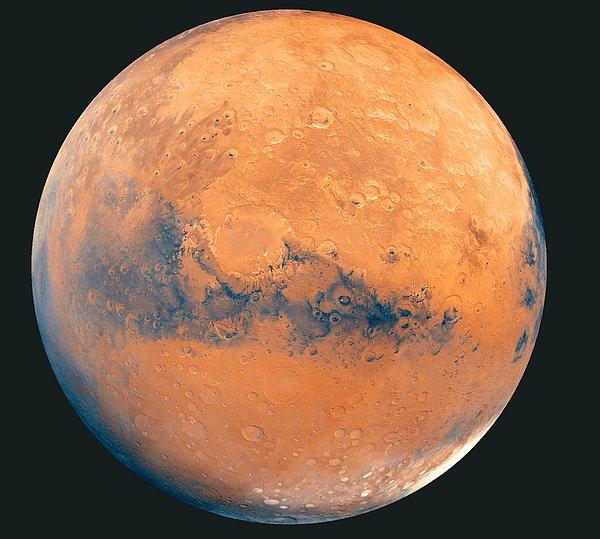 Ve onun ötesinde, kızıl gezegen Mars bizi bekliyor.