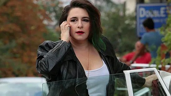 Açıklamalarıyla Gündem Olan Esra Dermancıoğlu'ndan Çıplak Doğum Günü Pozu!