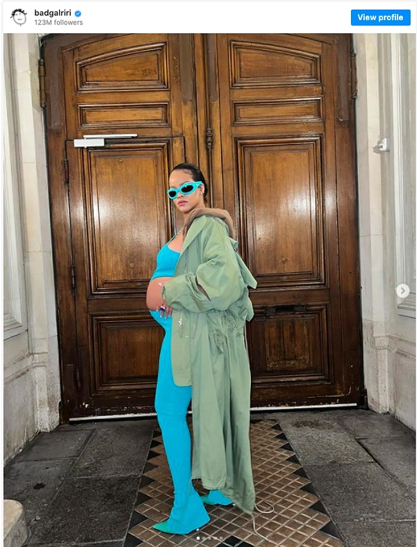 После вступления в третий семестр беременности, Рианна сказала кое-что о своем меняющемся теле и признала, что “любое действие в этот период - это вызов”.