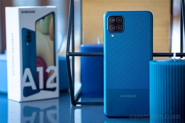 1. Samsung Galaxy A12 - 51.8 milyon satış