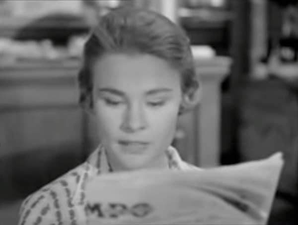 Вот она в одной из своих самых ранних ролей.