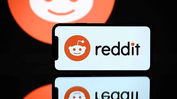 Reddit sözcüsü konuyla ilgili olarak yaptığı açıklamada özelliğin yakında test edilmeye başlayacağını ve kullanıcı geri bildirimlerine göre hareket edeceklerini söyledi.