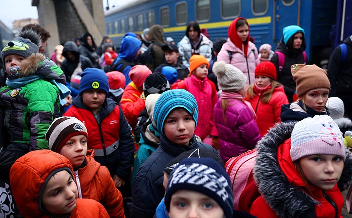 Ukrayna'dan Tahliye Edilen Yetim Çocuklar Türkiye'ye Getiriliyor