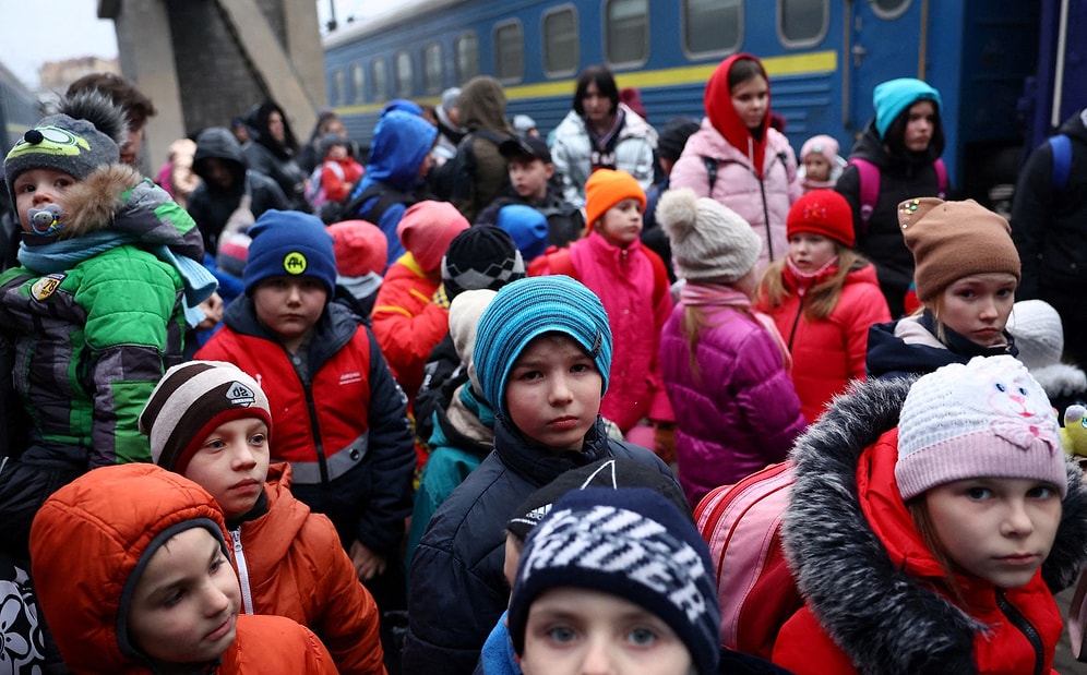 Ukrayna'dan Tahliye Edilen Yetim Çocuklar Türkiye'ye Getiriliyor