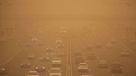 Uzmanlardan Kapı ve Pencereleri Kapatın Uyarısı: 'Çöl Tozu Bakteri Taşıyor'