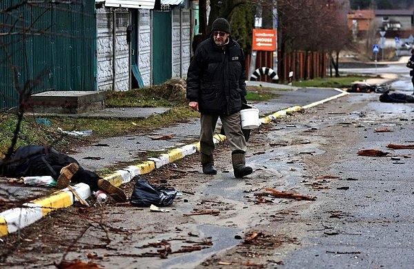 'Elleri ve ayakları bağlı, başlarının arkasında kurşun delikleri olan insanlar bulduk'