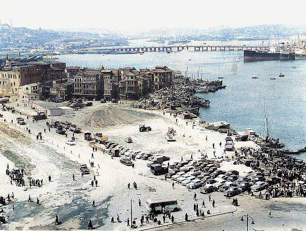 8. Eminönü Meydanı genişletme çalışmalar, İstanbul, 1958.