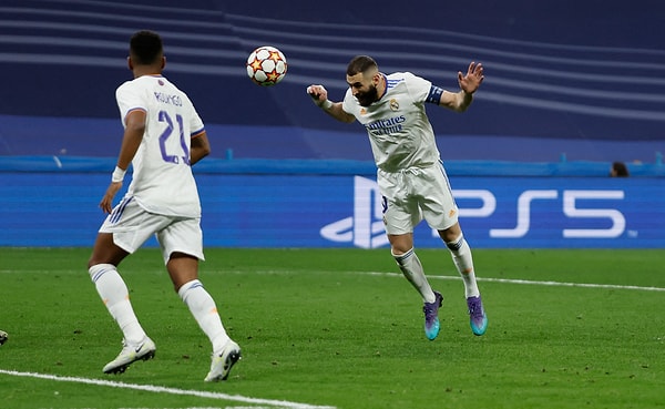 Uzatmalara giden maçta tabii ki Benzema adından söz ettirmeseydi olmazdı ve 96. dakikada muhteşem bir gole imza atarak durumu 3-2'ye getirdi. Bu skor Real Madrid'i yarı finale yükseltti.