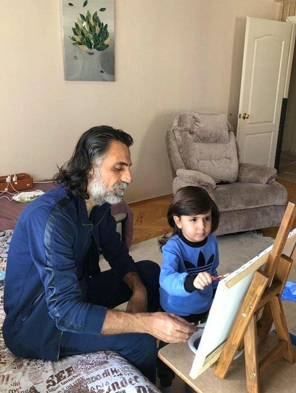 'Abdülhey' karakteri ile adını Türkiye’ye duyuran Çoban, oğlu Miraç Mert'le paylaştığı fotoğrafla sosyal medyada çok konuşuldu.