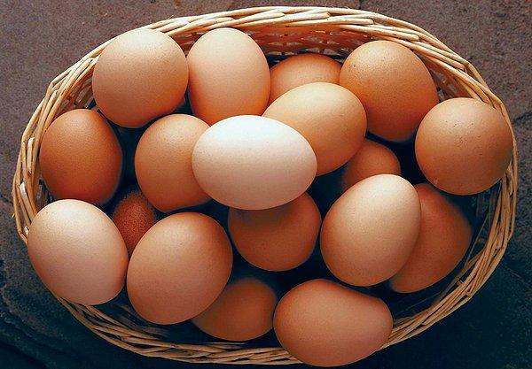 İlk Hata: Yumurtaları buzdolabında saklamama