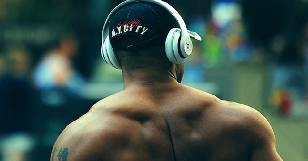 Spor Yaparken Daha Fazla Kalori Yakmanızı Sağlayacak 12 Hareketli Şarkı