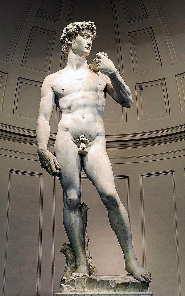 3. Yunan heykellerinin penis boyutu bilinçli olarak küçük yapılıyordu.