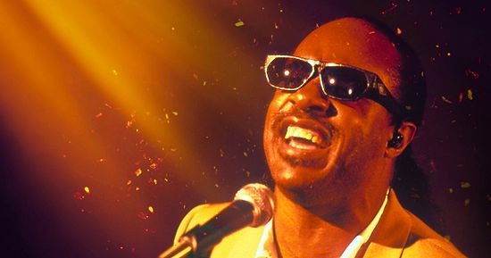 25 Grammy Ödüllü Bir İkon Karşınızda, Stevie Wonder Ve En Sevilen Şarkılarını Sizlerle Buluşturmaya Geldik