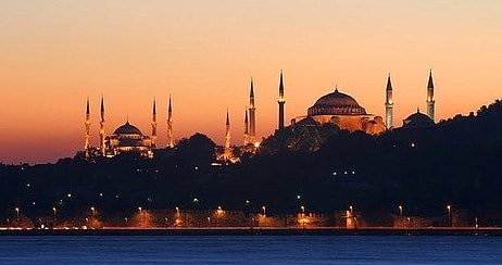 Ramazan Ayı Ne Zaman Bitiyor? 2022 Ramazan Bayramının 1. Günü Hangi Tarihe Denk Geliyor?