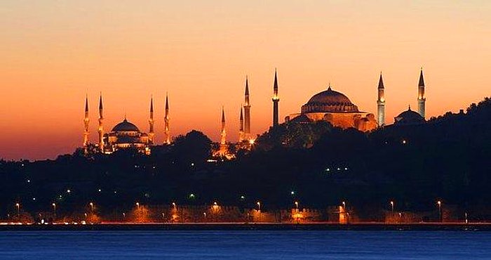 Ramazan Ayı Ne Zaman Bitiyor? 2022 Ramazan Bayramının 1. Günü Hangi Tarihe Denk Geliyor?