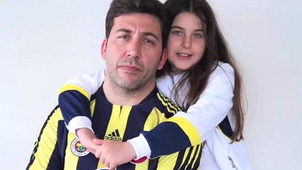 Emre Kınay Fenerbahçe taraftarıdır.