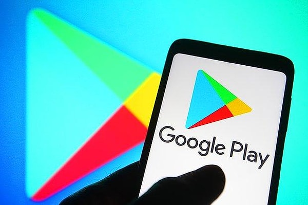 8. 2,8 milyon uygulama ile Android Play Store, indirilebilir uygulamalar içinde ilk sırada yer alıyor.