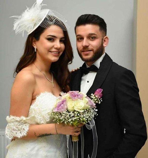 TikTok'ta geniş bir kitleye sahip olan ünlü sosyal medya fenomeni Ronay, bu olayın ardından da sevgilisi Mehmet Bilir'den hamile kaldıktan sonra apar topar evlenmişti.