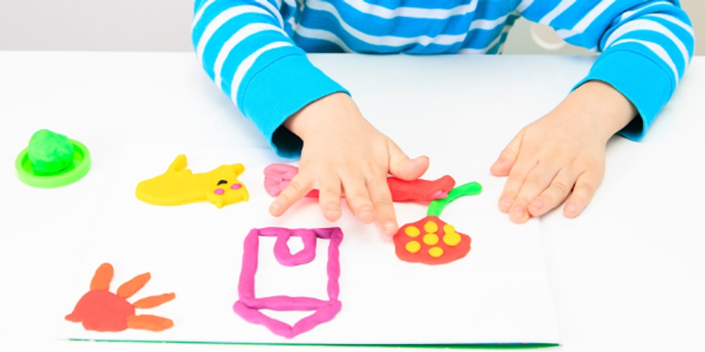 Çocuk Gelişimine Katkı Sağlayan En İyi Oyun Hamurları