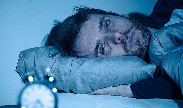 Araştırmada 7 saatten az uyumanın insan sağlığını olumsuz yönde etkilediği gözlemlense de bilim insanları bu sonuçların gözlemsel olduğunu ve 7 saatten az ya da çok uyumanın illa bir soruna yol açacağı gibi bir gerçek olmadığını söylüyorlar.