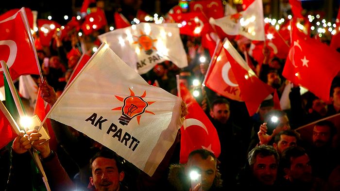 AKP'nin Kalesi Konya'dan Hükümete Hayat Pahalığı Eleştirisi: 'Bir Emekli Maaşıyla Öleceğiz'