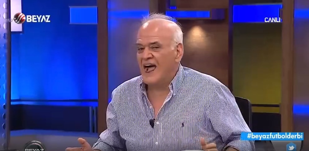 Ahmet Çakar, Beyaz Futbol'da Canlı Yayında Bardağa Konan Sineği Yakalayıp Yedi mi?